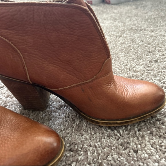 Lucky Brand Ankle Booties Camel Size 6.5 - Picture 6 of 11